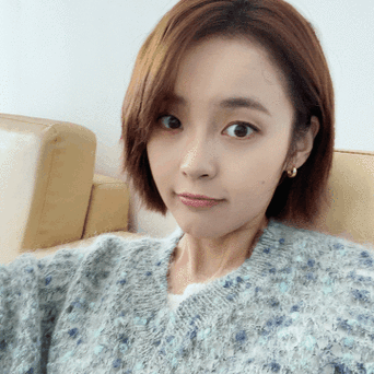 张佳宁黄色短发优雅写真