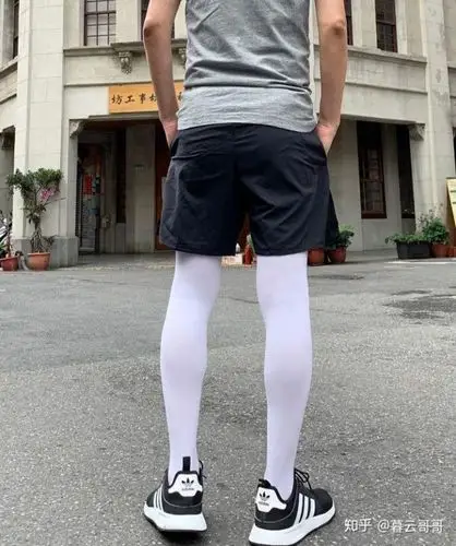 为什么男生不能穿长筒袜?