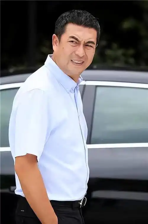 影视演员张嘉译个人简历(张嘉译目前的婚姻状况) - 帮企客