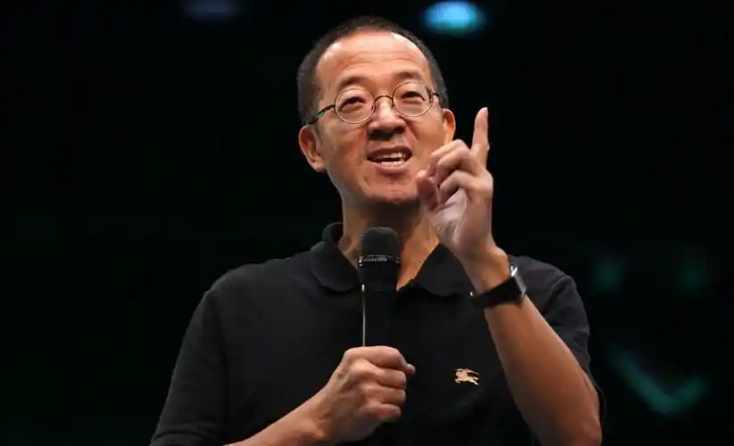 东方甄选风波持续发酵董宇辉树大招风俞敏洪批评孙东旭