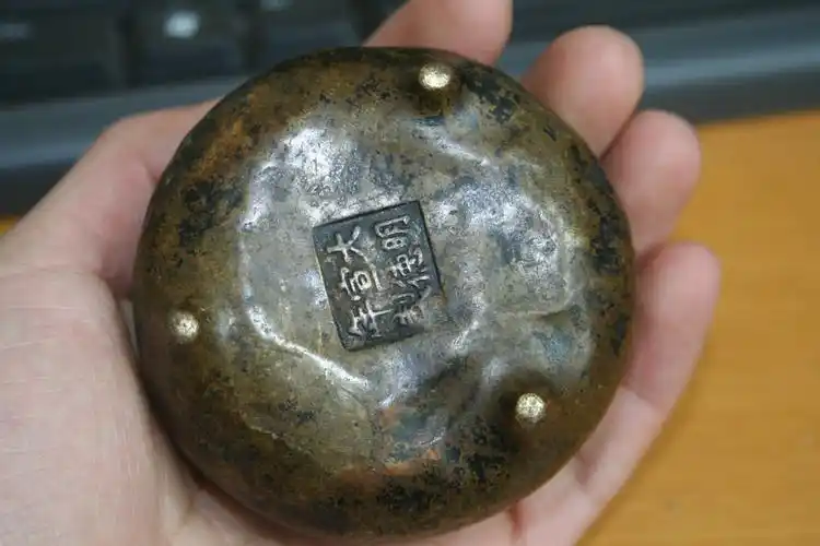 包老大明宣德年制铜香炉1400包老,底部有一处老补,什么都不影响