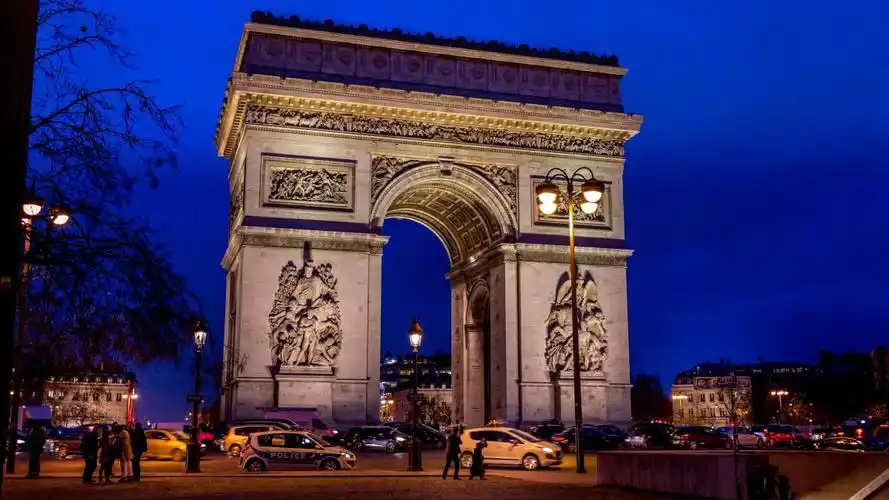 巴黎凯旋门图片高清图-建筑壁纸-高清建筑图片-第7图-娟娟壁纸