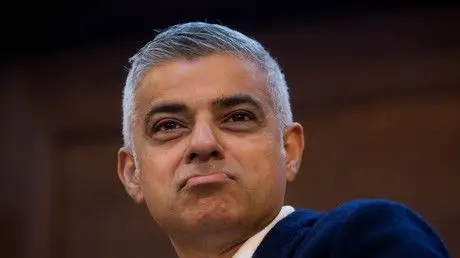 33 hospitalized after ryanair flight plummets mid