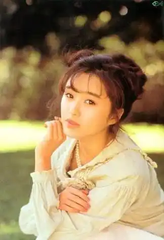 她是一代天后,却吸毒,被出轨,未婚先孕,一步步走向深渊