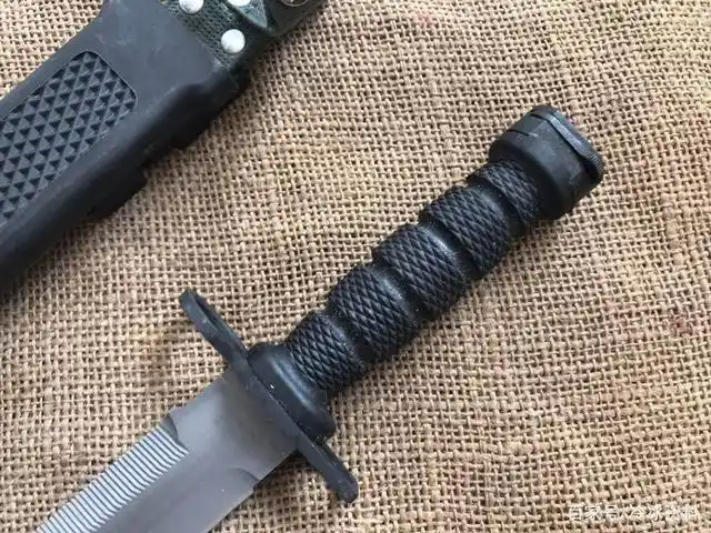 「鉴赏」中国解放军95军刺(95式多用途刺刀)