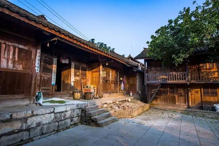 贵州石阡楼上古寨,留存千年的古村落,古朴神秘,美得让人窒息_中原