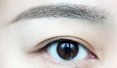 远山眉:妩媚,妖艳适合古装,妖精妆