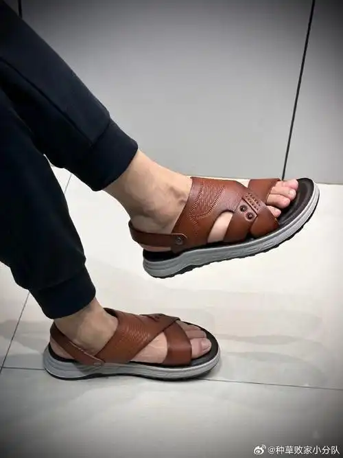男士休闲真皮轻质舒软凉鞋!商界大佬,潮男都在穿的鞋