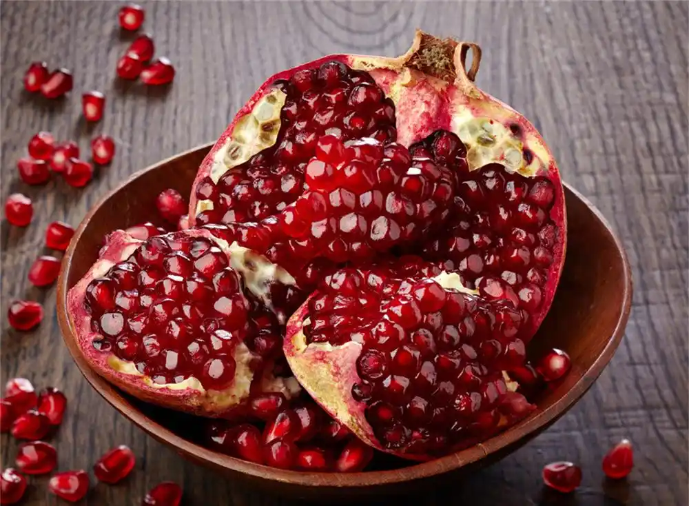 很多人不知道,教你4招挑石榴,个个香甜汁水多