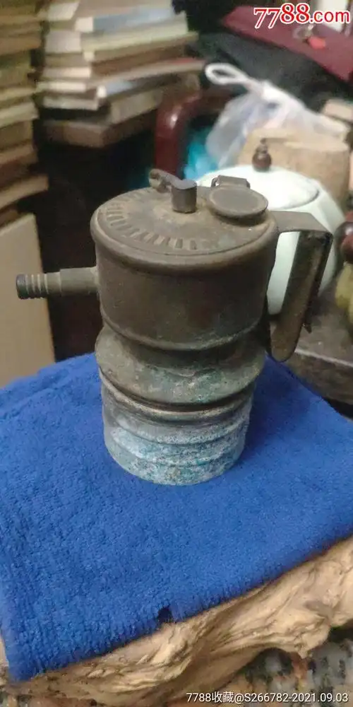 民国铜制矿石灯