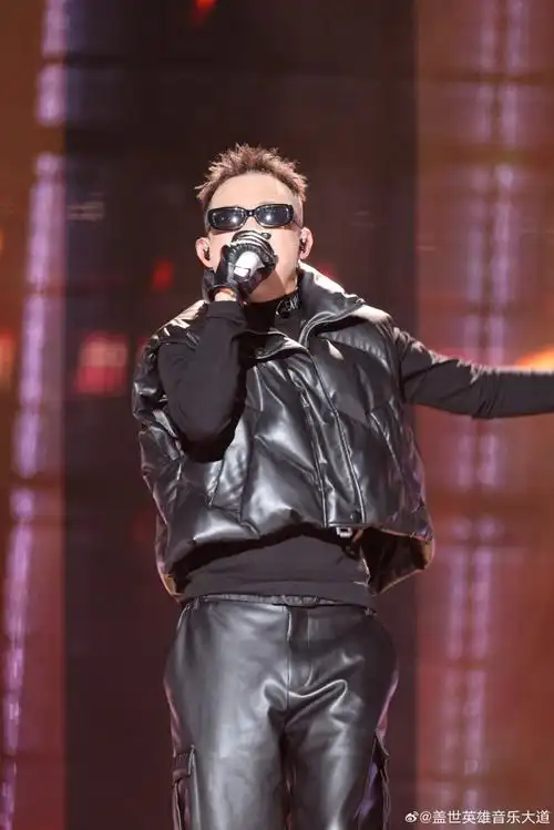 gai周延不断超越自己 励志rapper 凭借综艺表现 多次出圈 完美舞台