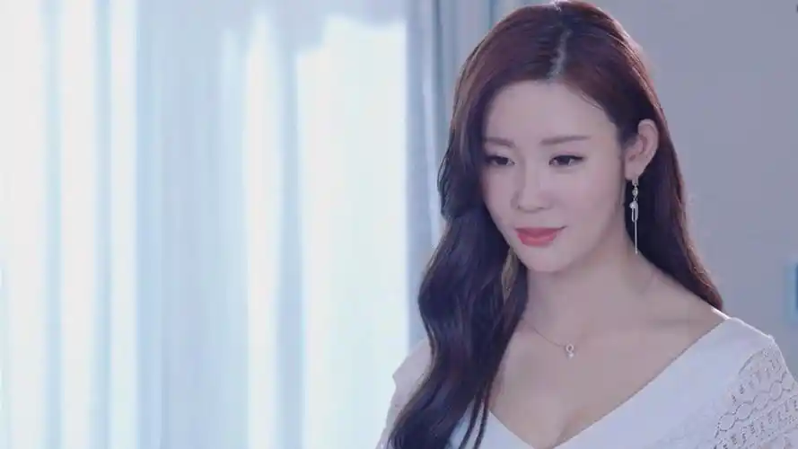 《反恐特战队之猎影》第八集01:尹菲菲给江寒送咖啡_高清1080p在线