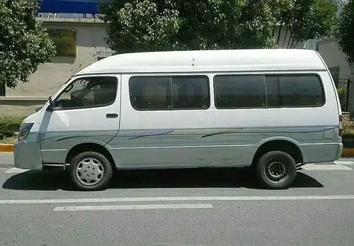 【上海】2009年4月 金杯海狮 白色 手动挡