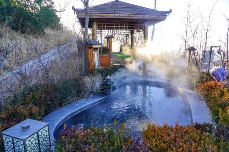 温泉水滑洗凝脂,冬寒赐浴汤泉宫 遵化汤泉宫 当然,除了泡温泉,在冬季