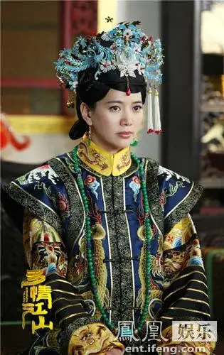 《多情江山》热播 袁咏仪造型端庄 自曝"我最养眼"