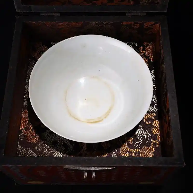 珍品旧藏收清代宫廷御藏罕见手绘粉彩花鸟瓷碗 品相保存 - 抖音