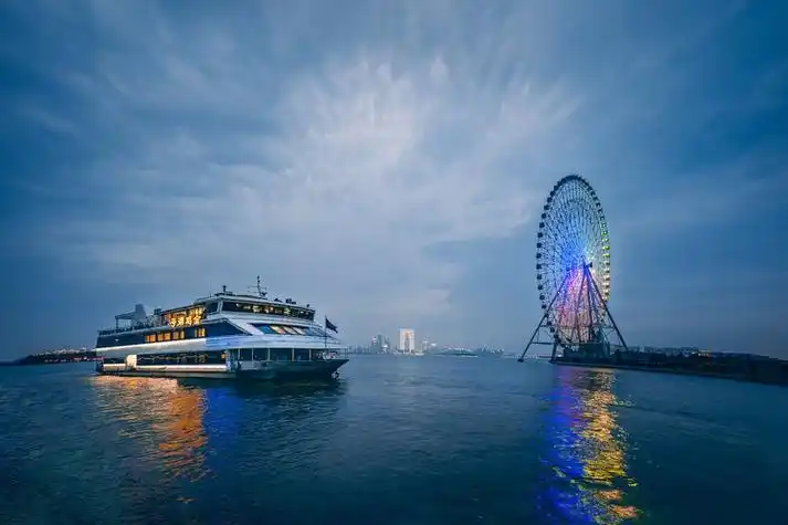 金鸡湖属太湖支流,有进,出水口10余条,北纳娄江之水,西受相门塘,葑门