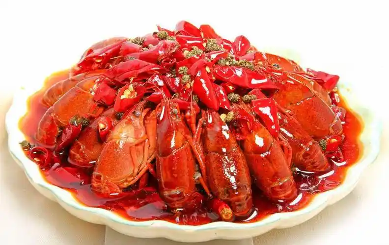 爆炒龙虾的正确吃法!让你吃龙虾的是找到乐趣!