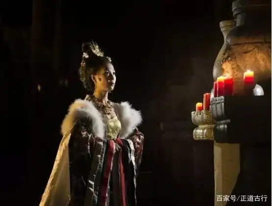 初入皇宫的萧太后,把三胞女儿,寄养在三个不同的家庭