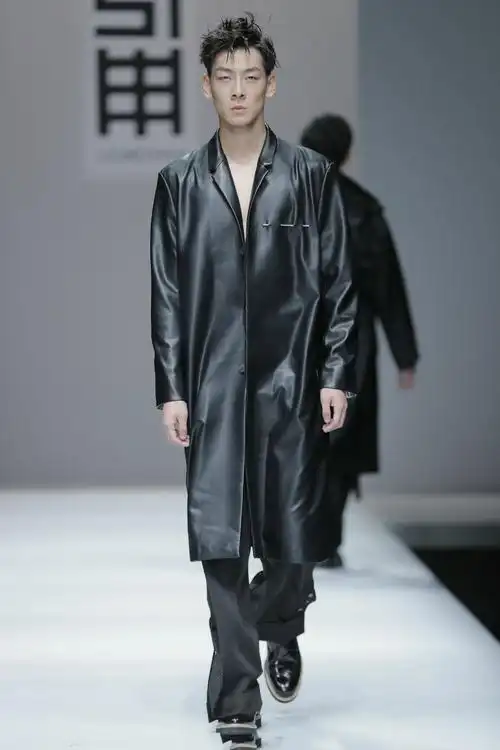 哈尔滨新丝路模特学校学员,男模白龙哈尔滨新丝路模特学校学员,男模扈