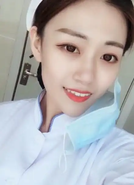 漂亮的护士小姐姐