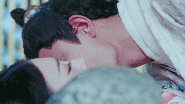 任嘉伦拍吻戏耳朵红却说是冻的,赵丽颖把张翰都亲出生理反应了