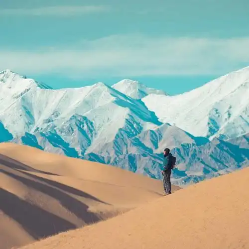 帅气男生头像500x500分辨率高清图片