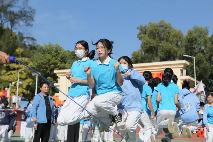 赓续红色血脉练就强国体魄广东黄埔卫生职业技术学校第二十九届运动会