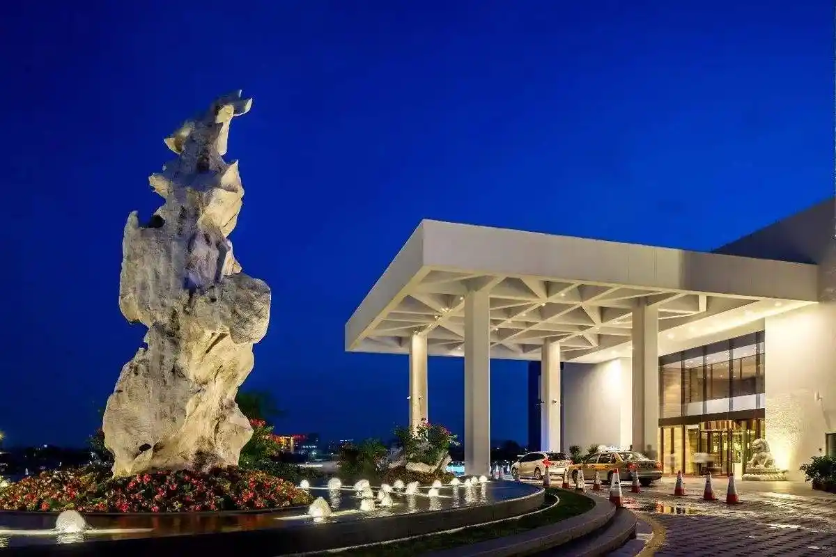 白天鹅宾馆优化运营提升服务追求效率效益完美