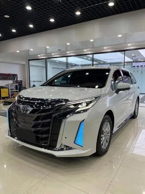 丰田塞纳改装帝王蓝内饰