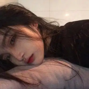 伤感女头像丧忧伤高冷好看的伤感女头像丧真人图片女生头像美头