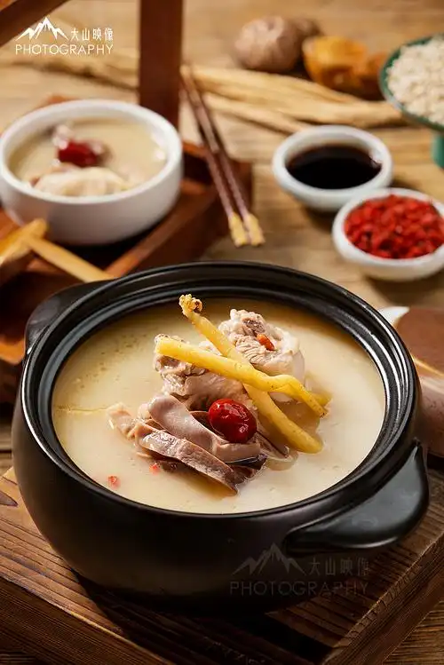 猪肚鸡--六少爷肚包鸡