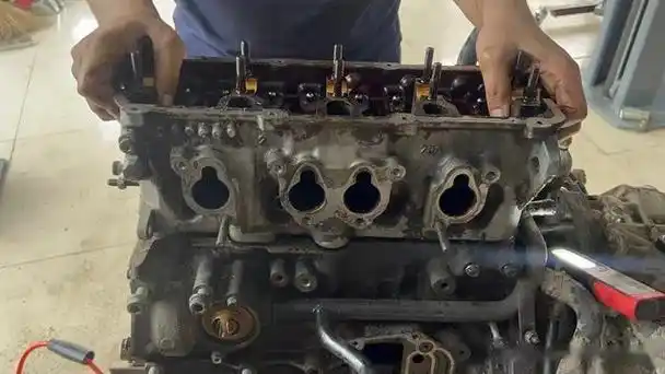 2009年10万公里的一汽大众宝来发动机,烧机油油泥积碳一次性解决