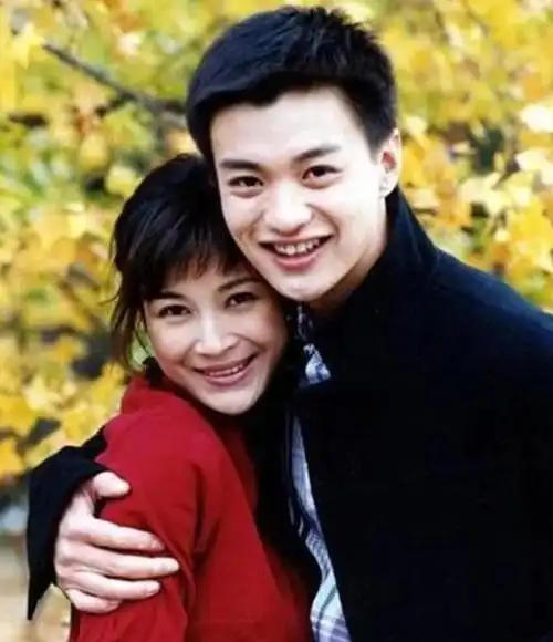 大曝光童蕾现任老公是谁私生活揭秘