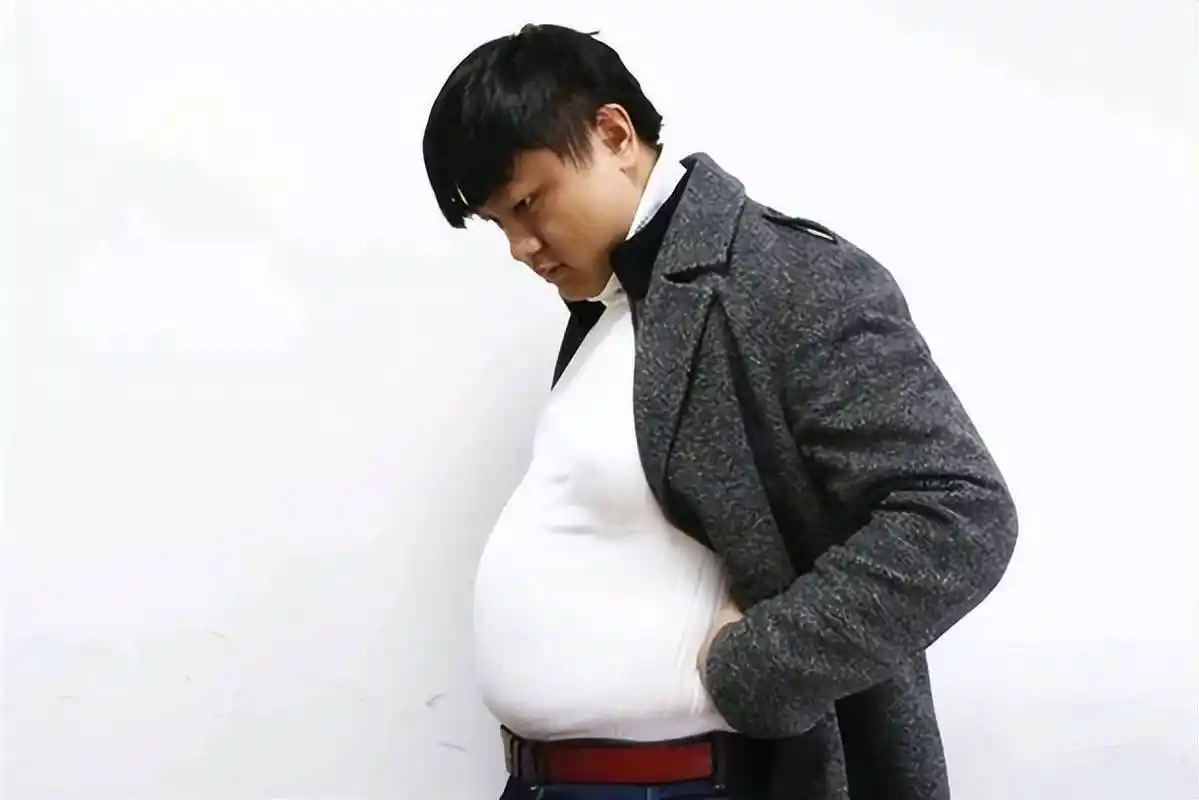 原创中年油腻大叔的标准公布3个表现希望你1个都不占