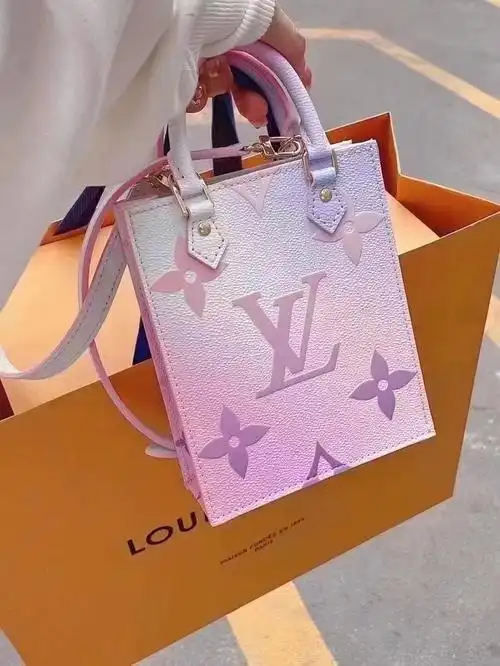 lv新款渐变琴谱minipetit好价格购入