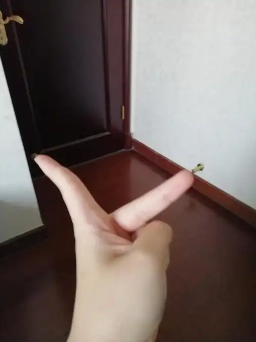 手指劈叉 删除 赞    回应 来自 豆瓣app