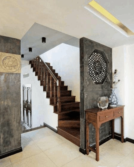 家里装修给楼梯做了这样的隔断,左邻右舍竟都来我家取经!