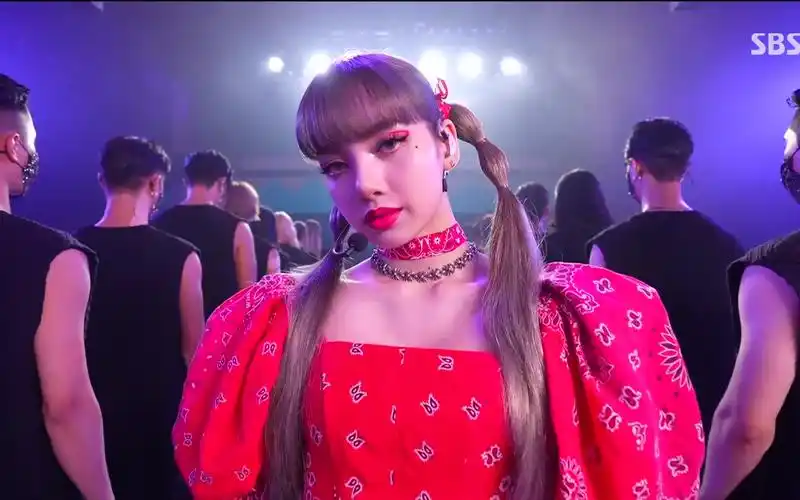 blackpink成员lisa solo曲《lalisa》mv 打歌舞台合集
