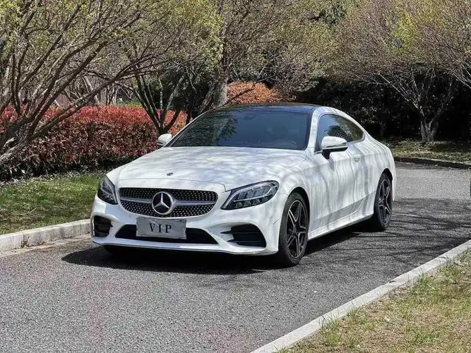 出21年42000公里的奔驰c260双门轿跑