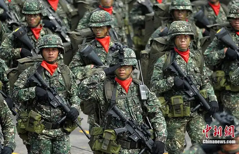 菲律宾举行庆祝建军75周年阅兵式(组图)-菲律宾,阅兵-北方网-新闻中心