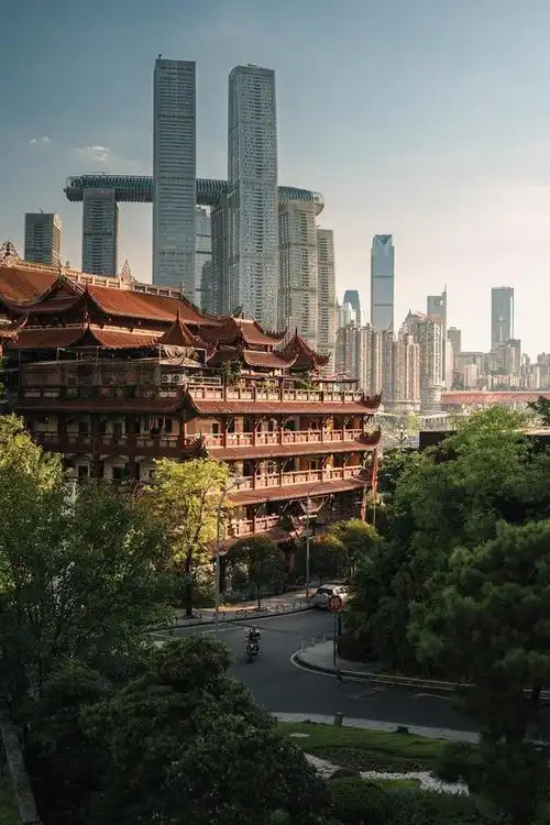 中国历史悠久,建筑成就辉煌且建筑风格独具特色.