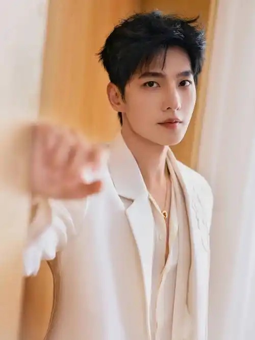 杨洋黑粉登报公开致歉:已经完全认识到了自己的错误