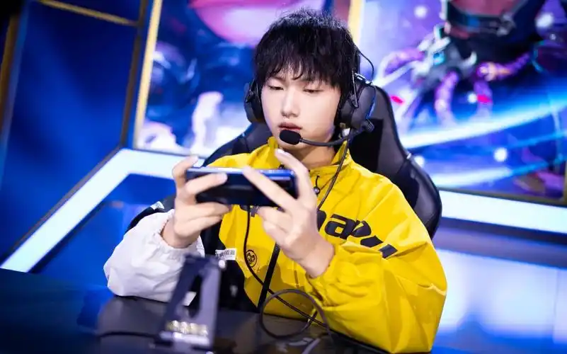 4.190qgfly(飞牛)__国服对抗路vs天花板