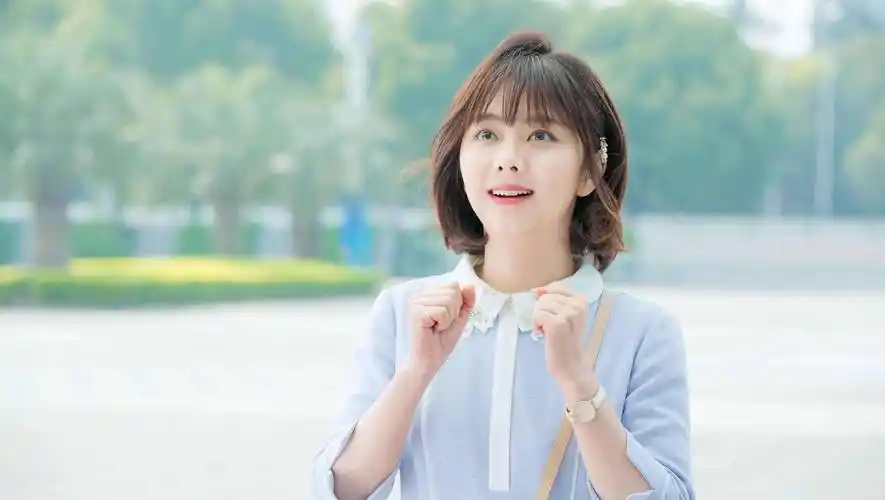 谭松韵演过的电视剧有:《好好过日子》《我的燃情岁月》《幸福攻略》