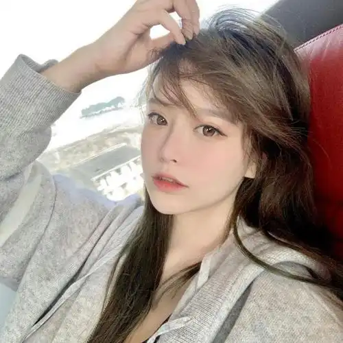 漂亮小姐姐自拍头像