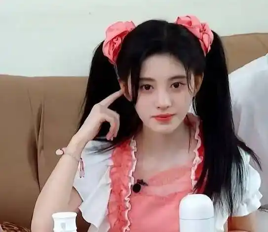 鞠婧祎卸妆前后对比曝光