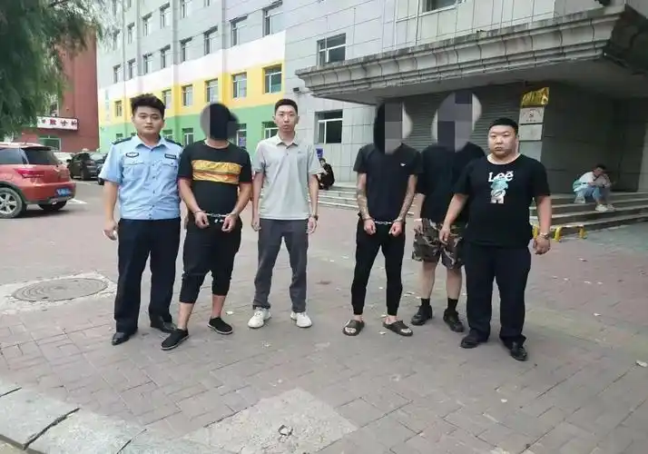 百日行动丨七马路派出所联合法制大队刑拘两名聚众斗殴犯罪嫌疑人