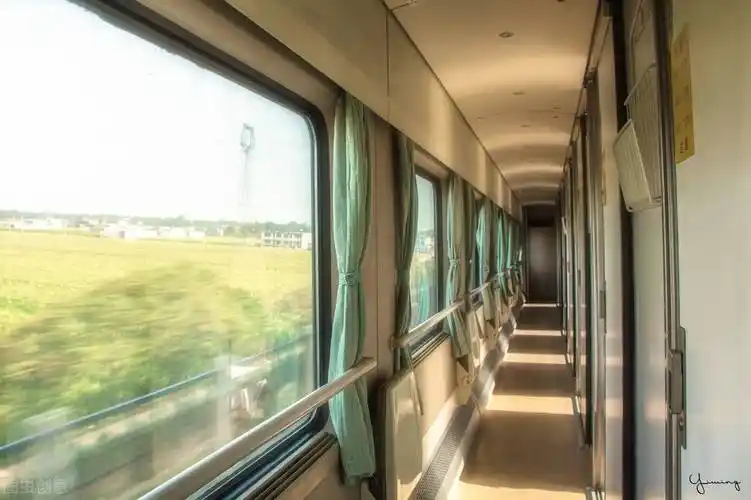 软座和硬座有什么区别坐软卧很尴尬