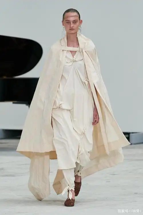 markkenlydominotan 2021年春夏女装成衣秀